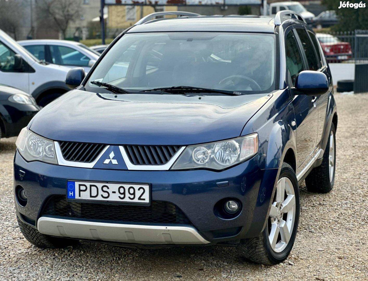 Mitsubishi Outlander 2.0 DI-D Invite 7-személyes