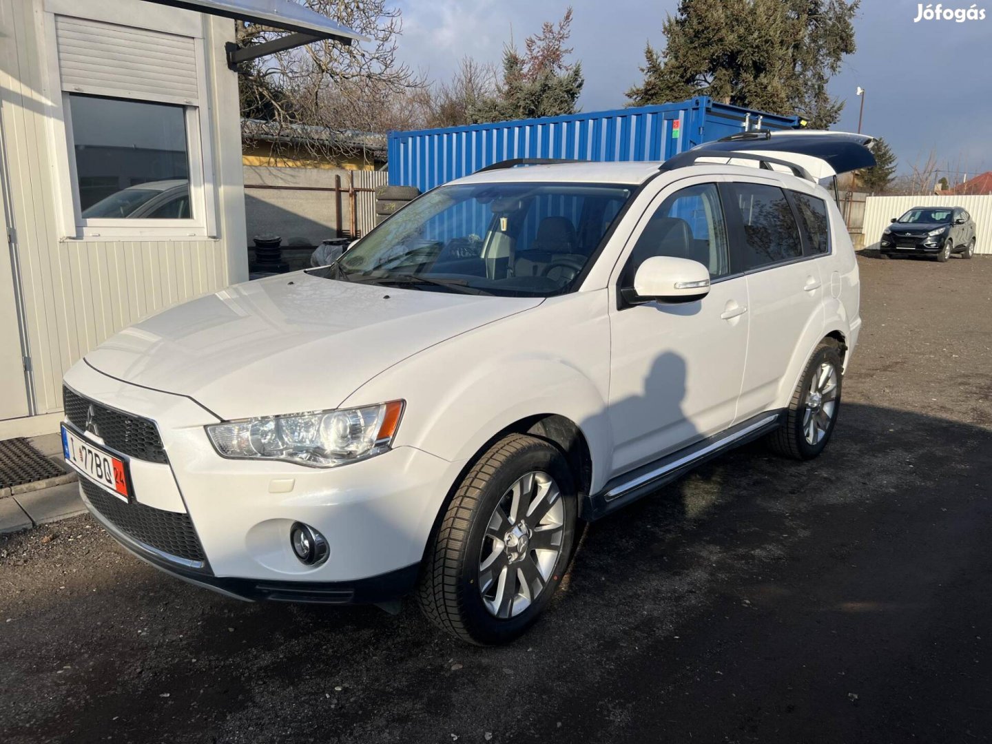 Mitsubishi Outlander 2.0 Mivec Invite 2WD LE SZ...