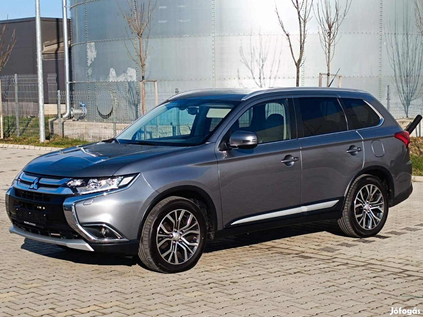 Mitsubishi Outlander 2.2 DI-D Instyle Navi 4WD...