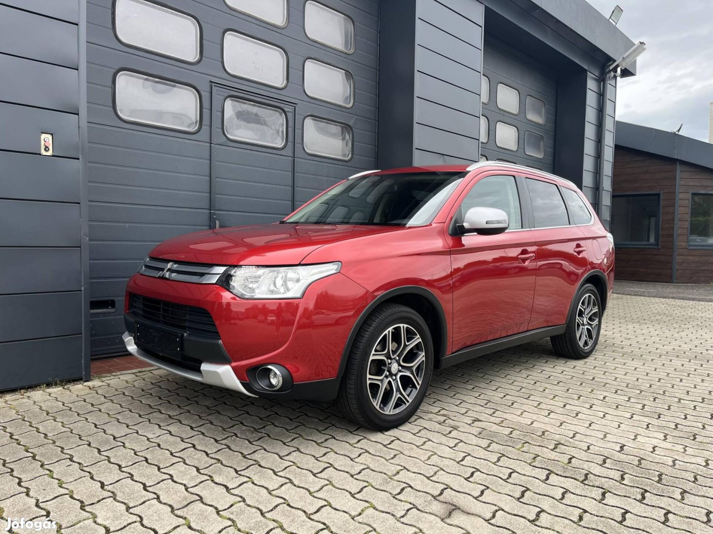 Mitsubishi Outlander 2.2 DI-D Instyle Navi 4WD...