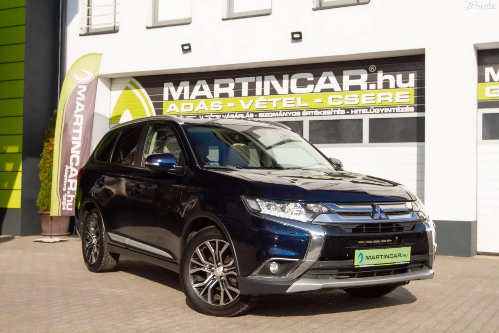 Mitsubishi Outlander 2.2 DI-D Instyle Navi 4WD...