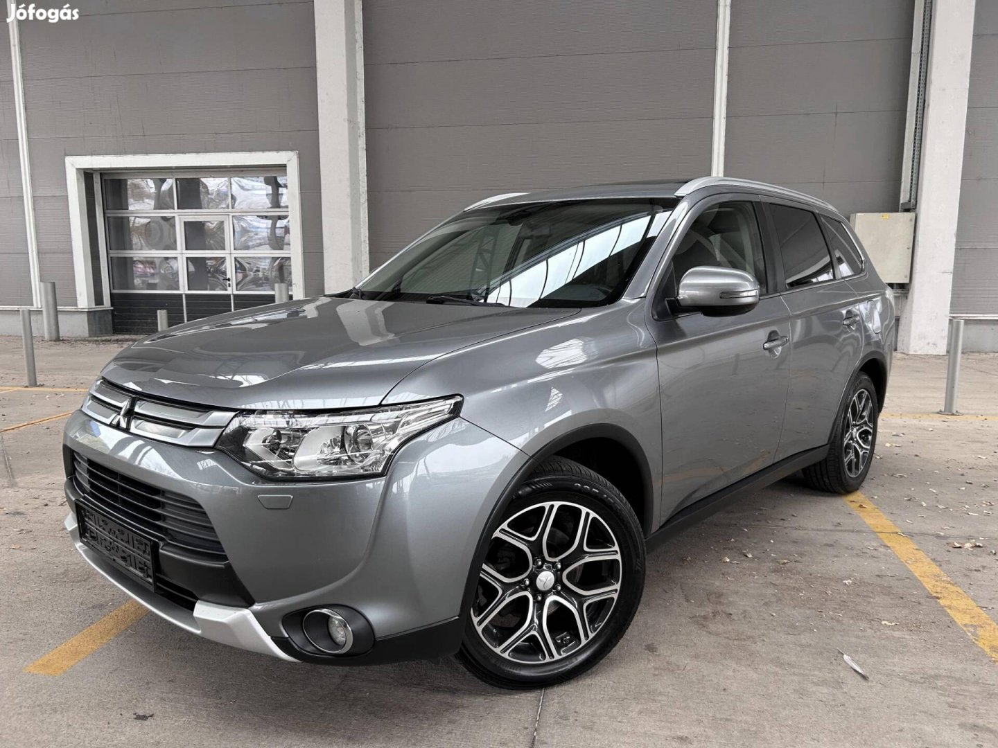 Mitsubishi Outlander 2.2 DI-D Instyle Navi 4WD...