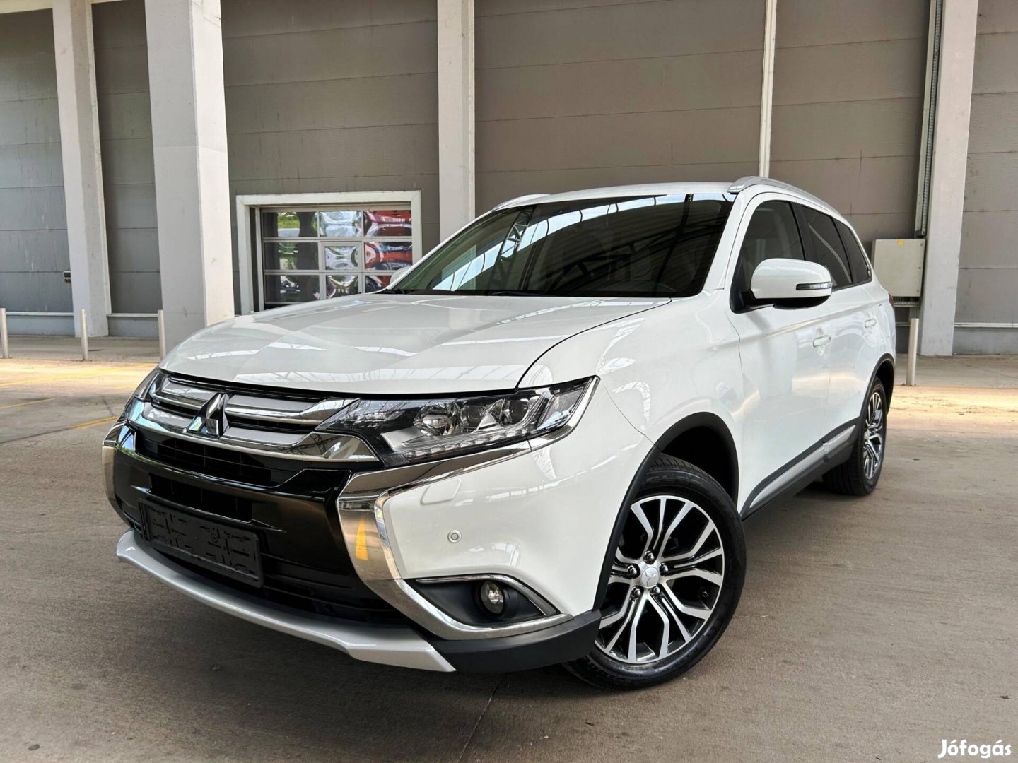Mitsubishi Outlander 2.2 DI-D Instyle Premium 4...