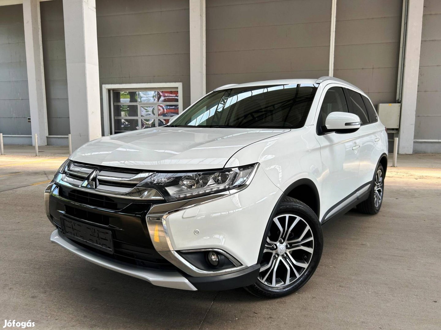 Mitsubishi Outlander 2.2 DI-D Instyle Premium 4...