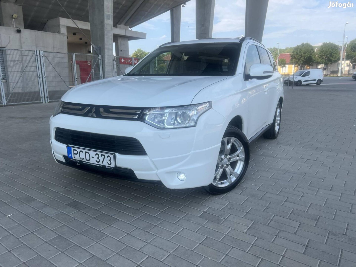 Mitsubishi Outlander 2.2 DI-D Intense Plus 4WD...