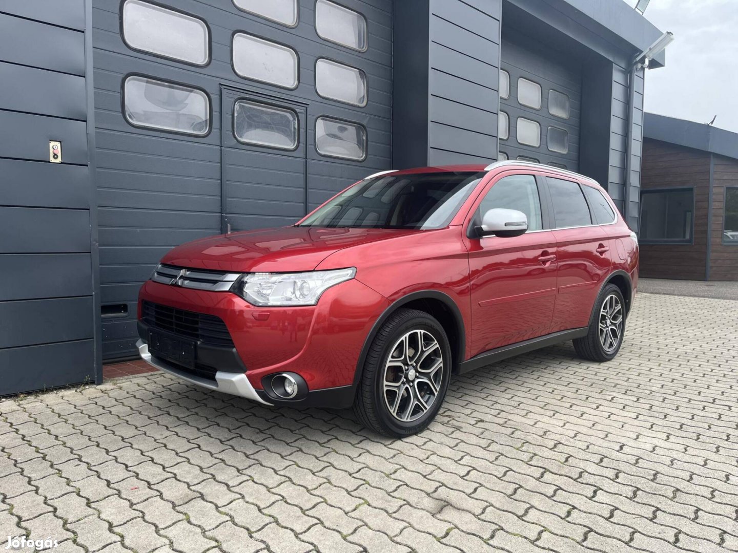 Mitsubishi Outlander 2.2 DI-D Intense Plus 4WD...