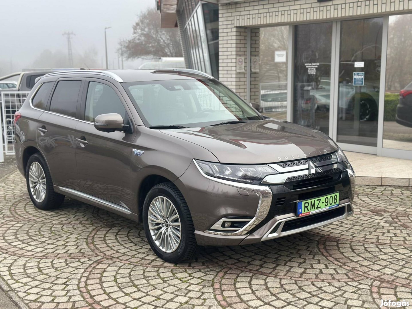 Mitsubishi Outlander 2.4 Phev Elegance 4WD CVT...