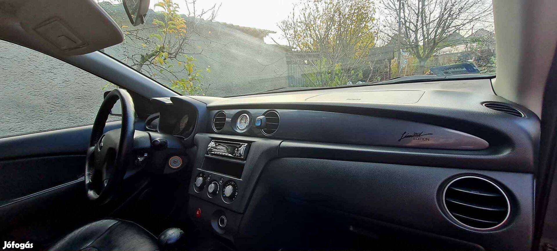 Mitsubishi Outlander 2.4 benzines, automata megkímélt állapotban!