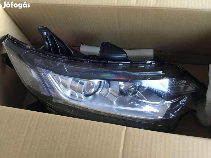 Mitsubishi Outlander fényszóró első jobb 8301C854
