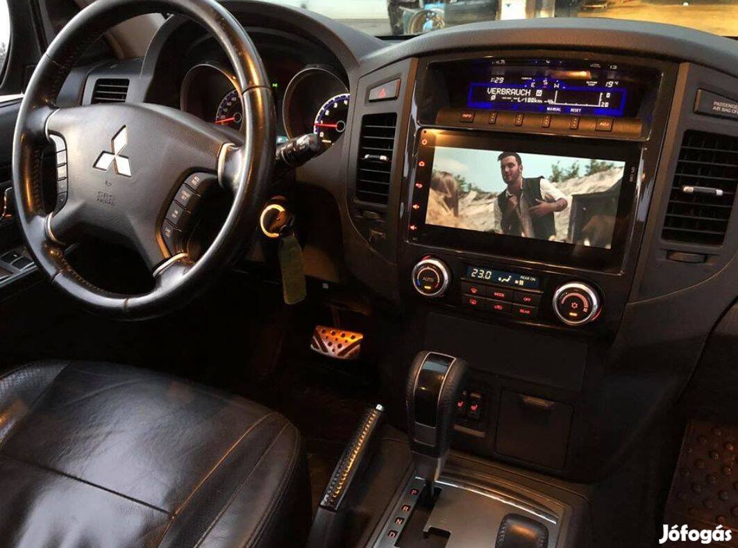 Mitsubishi Pajero Carplay Multimédia GPS Rádió Tolatókamerával