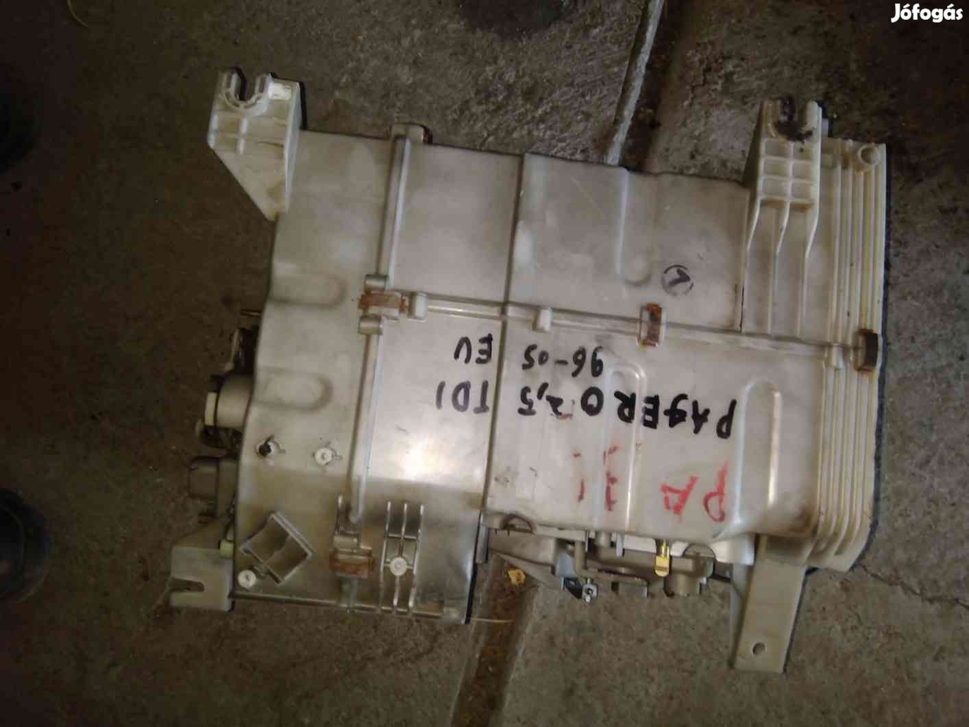 Mitsubishi Pajero Fűtés Box