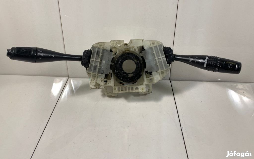 Mitsubishi Pajero III Kormánykapcsoló 17B153