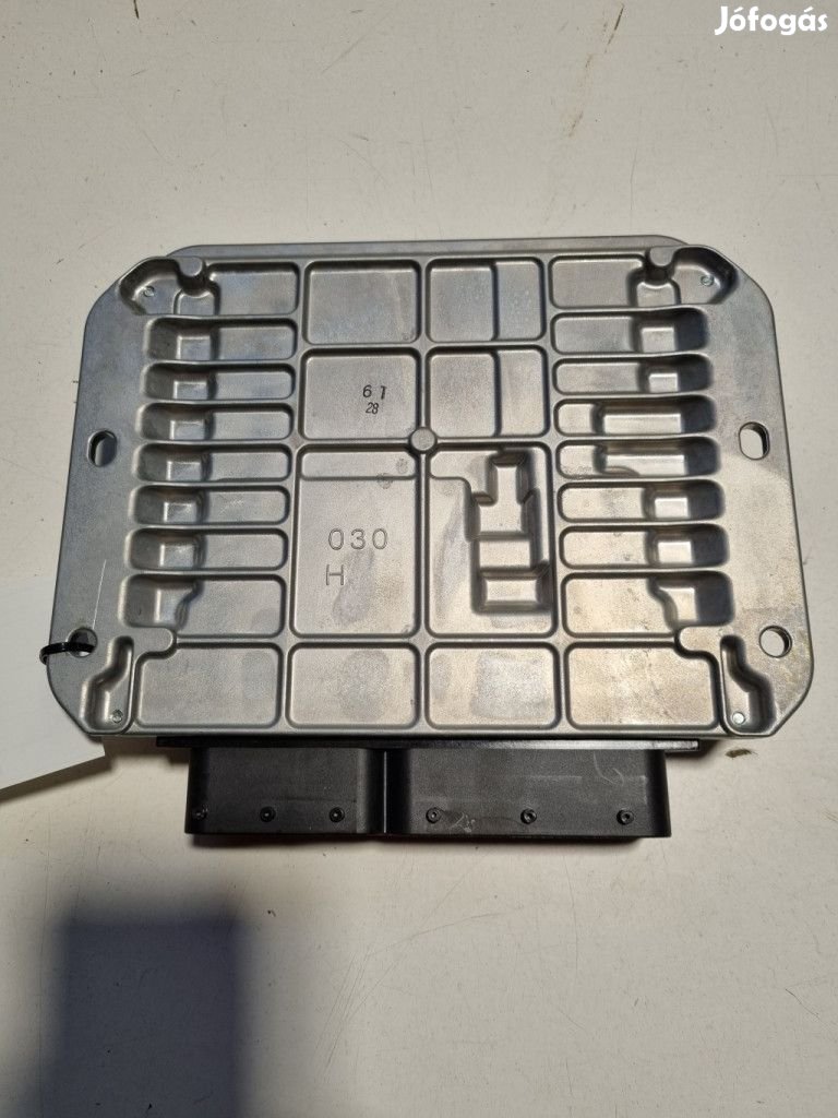 Mitsubishi Pajero IV Motorvezérlő 1860C769