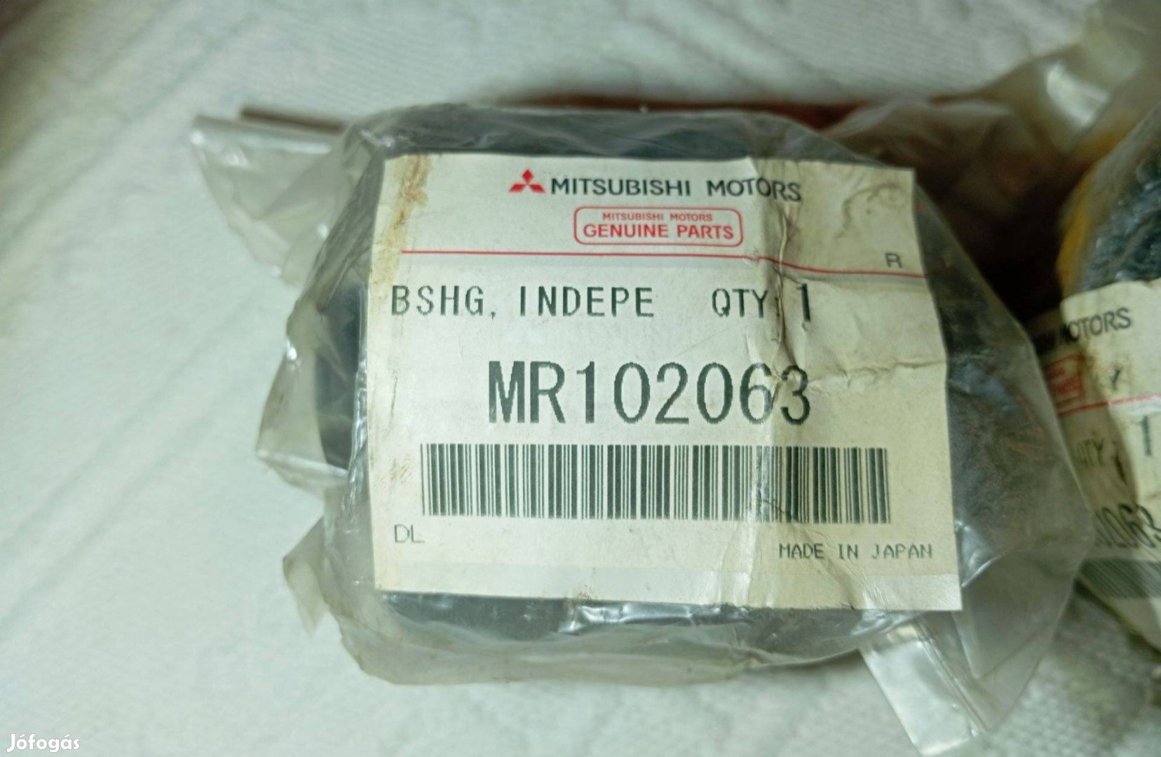 Mitsubishi Pajero laprugó szilent,zárbetét, lámpabúra 1982-1991-ig