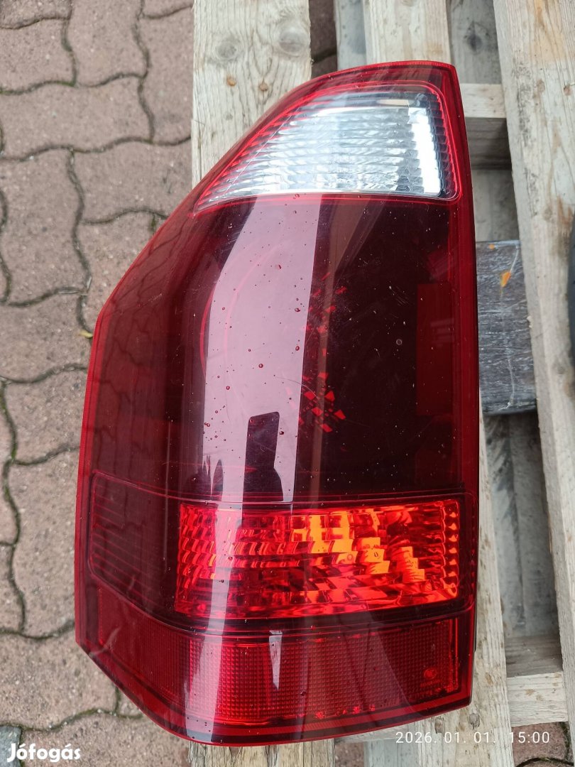 Mitsubishi Pajero lll hátsó lámpa