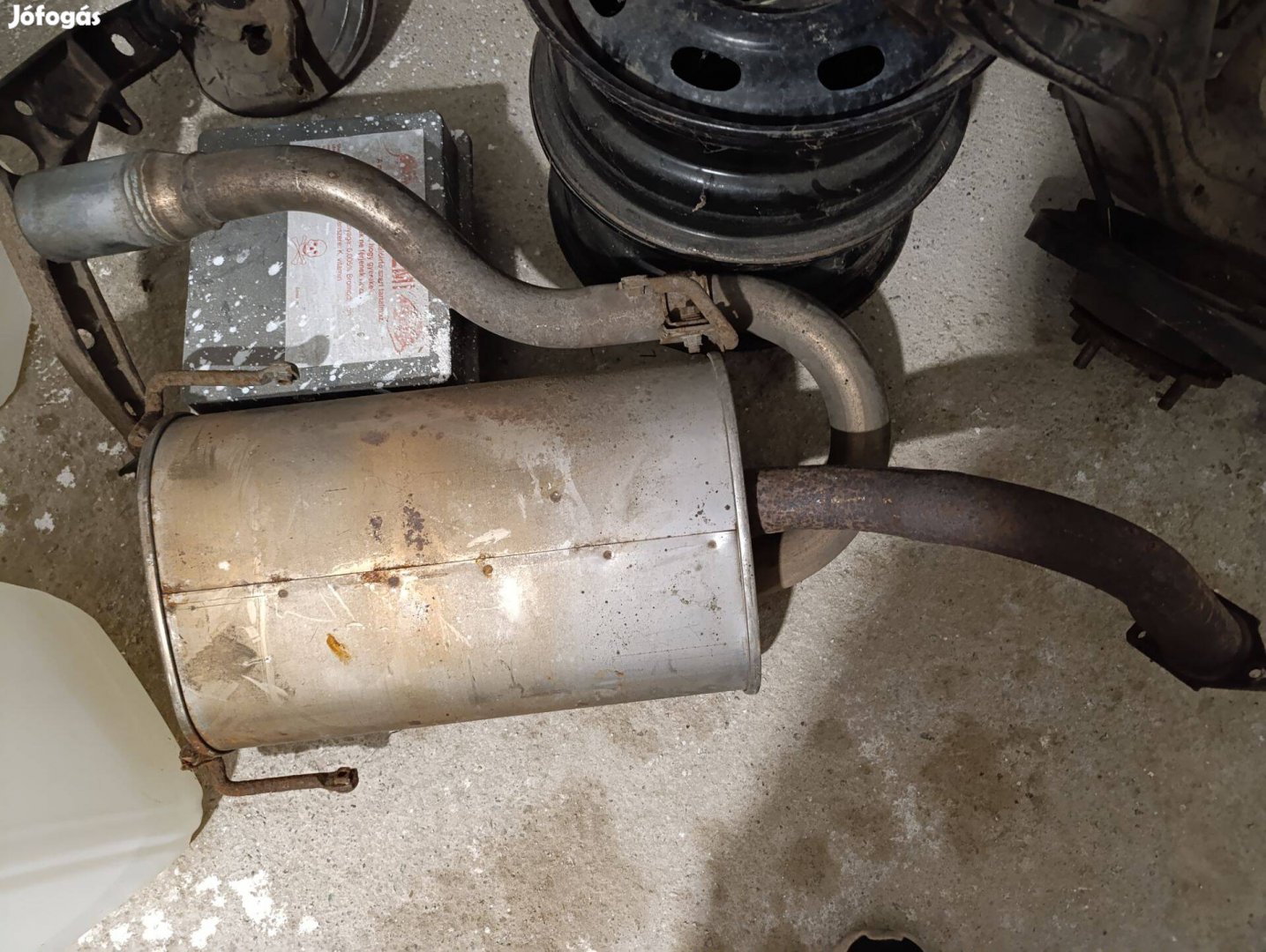 Mitsubishi Space Runner 93-98 hátsó kipufogó dob