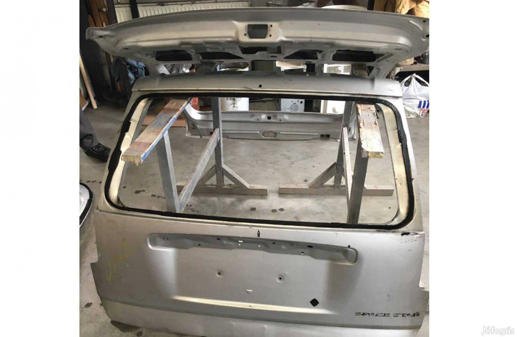 Mitsubishi Space Star Hátsó ajtó (5 ajtós)
