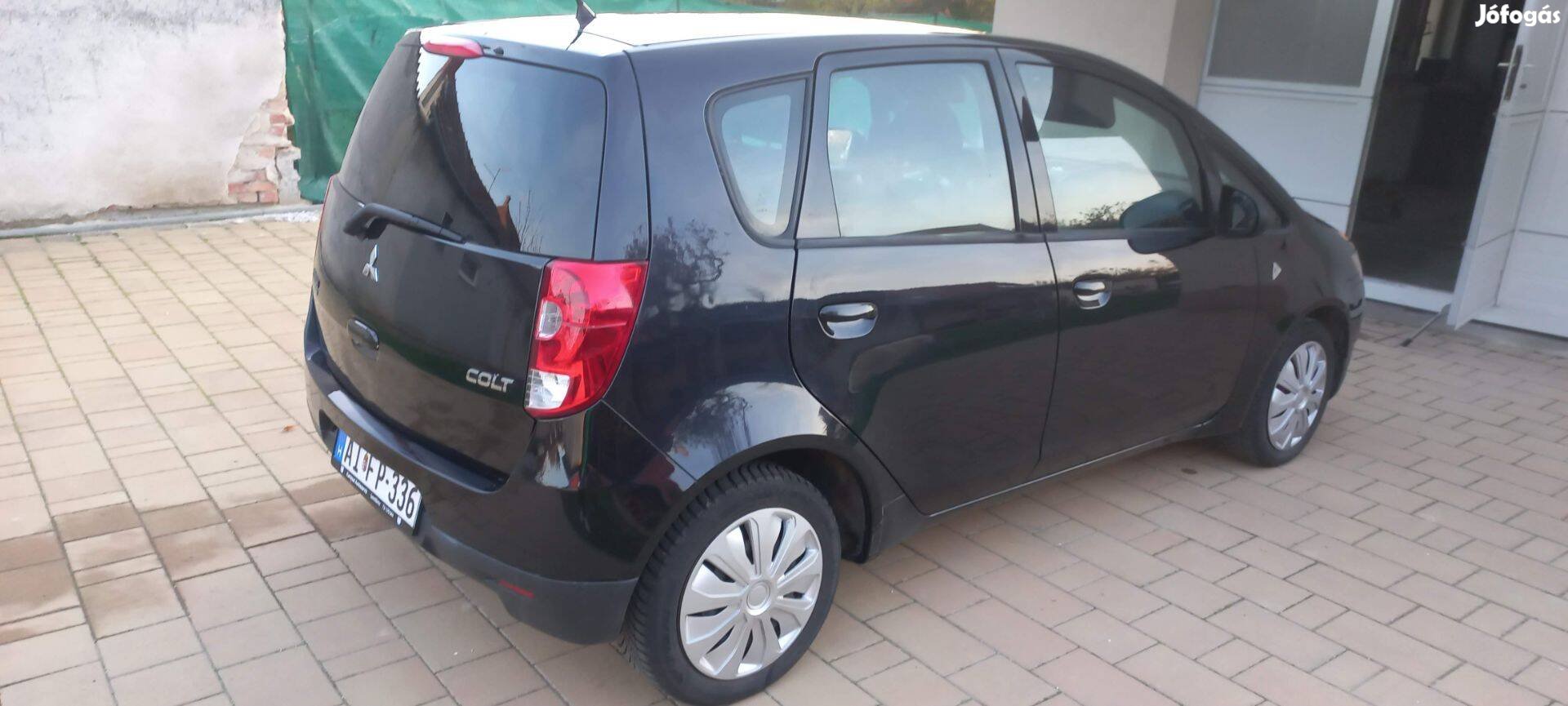 Mitsubishi colt