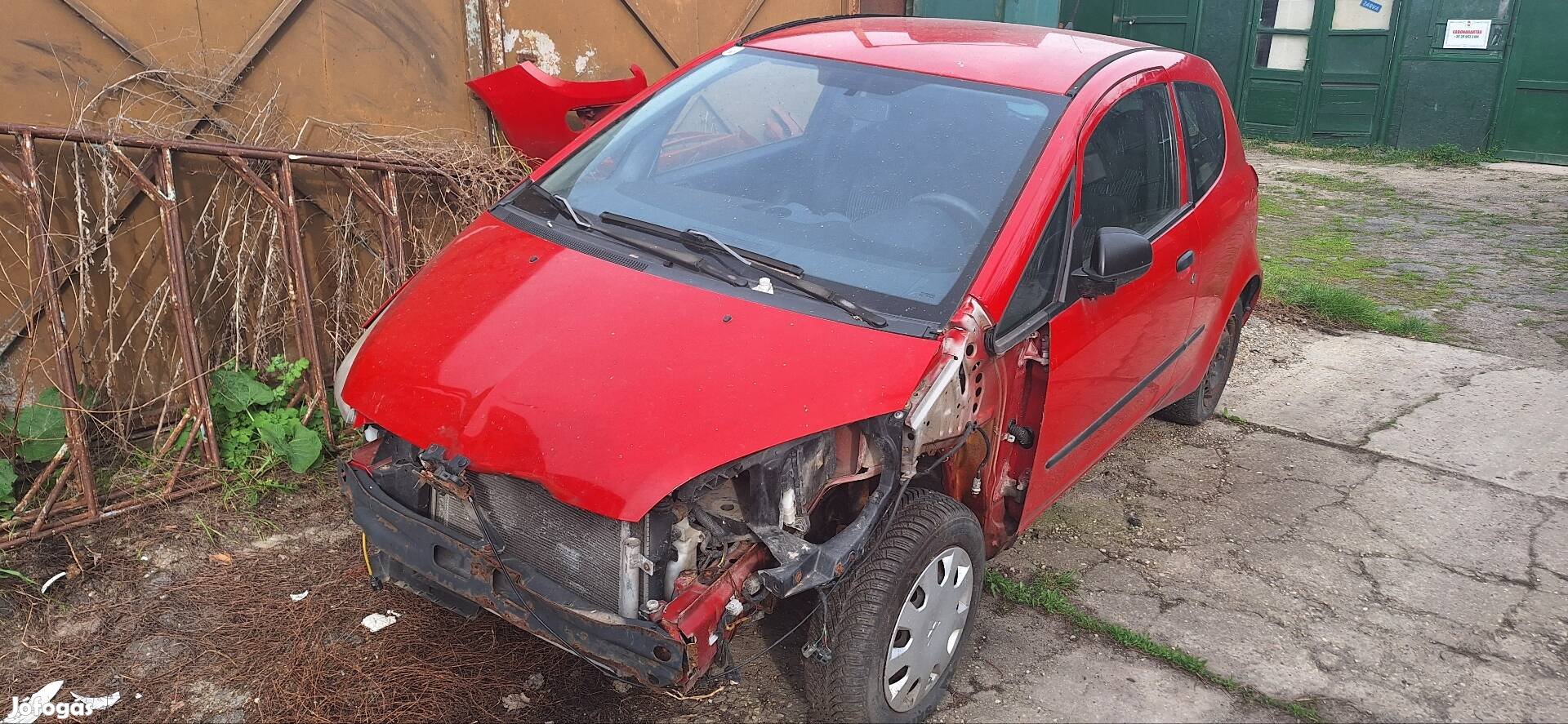 Mitsubishi colt bontás 