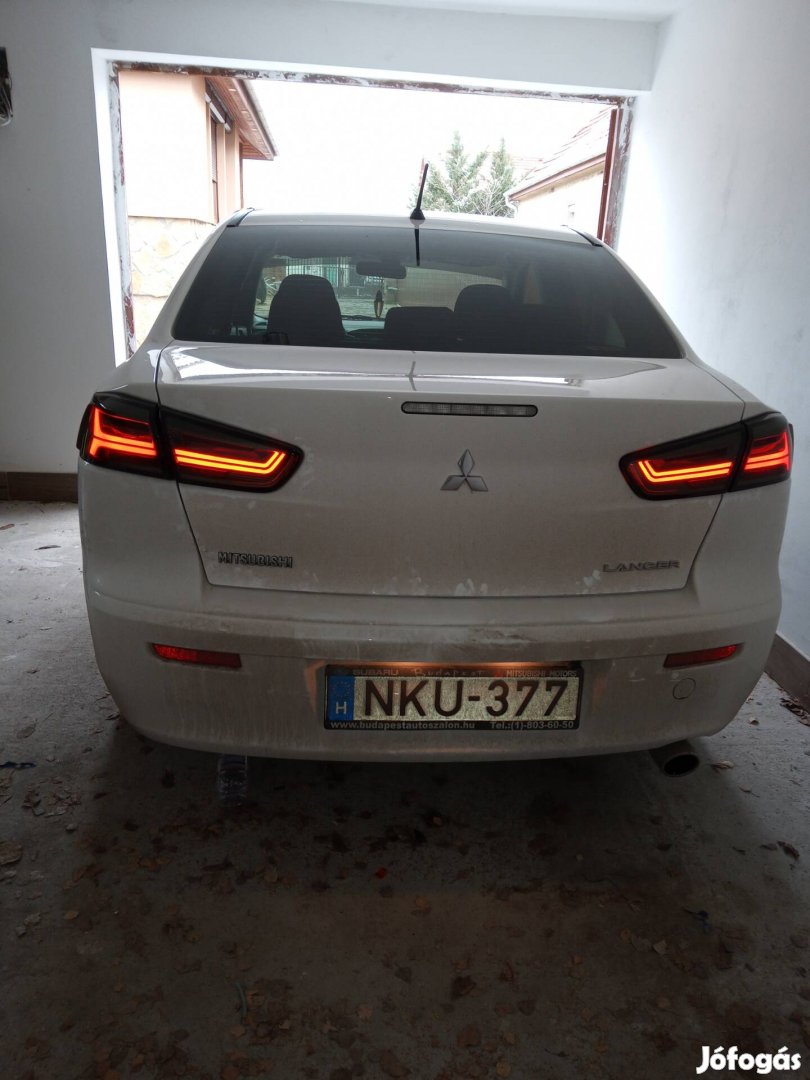 Mitsubishi lancer hátsó ledlámpa 