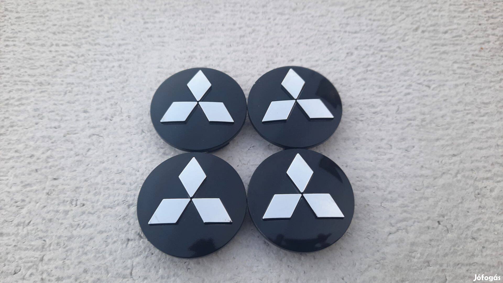 Mitsubishi új felni díszkupak közép felnikupak kerékagy kupak 60mm