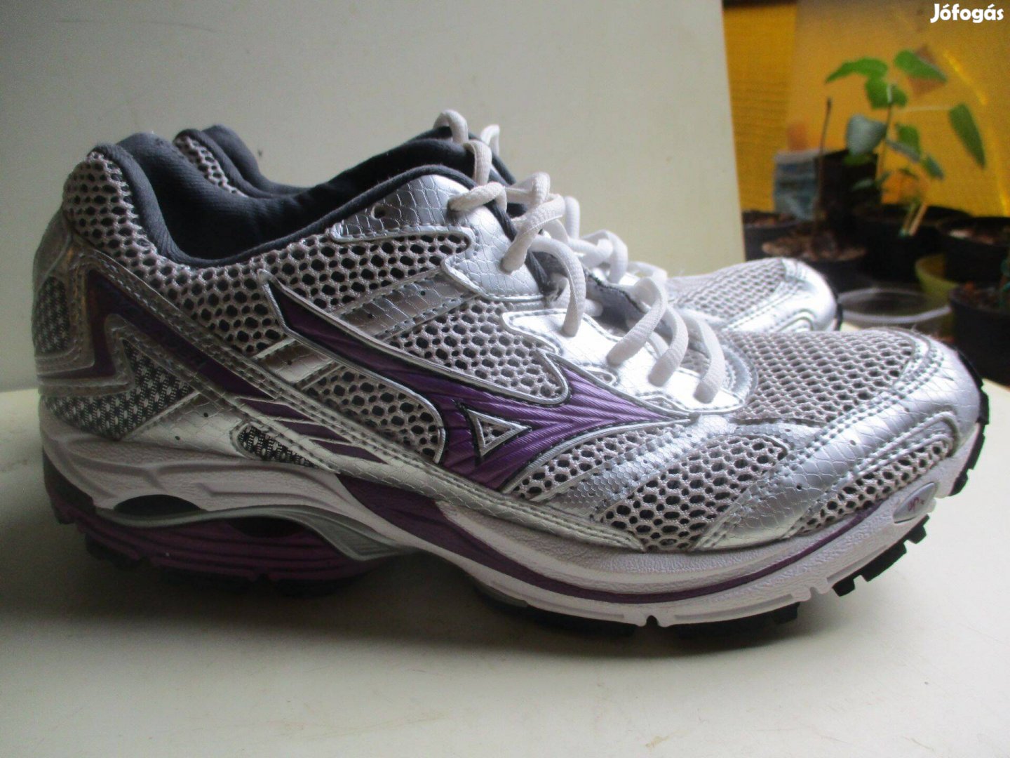 Mizuno 40-es női futócipő