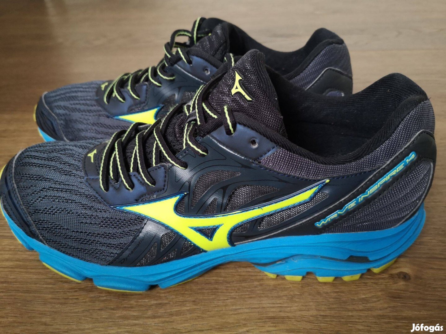 Mizuno Wave Inspire 14 cipő 43-as méretű