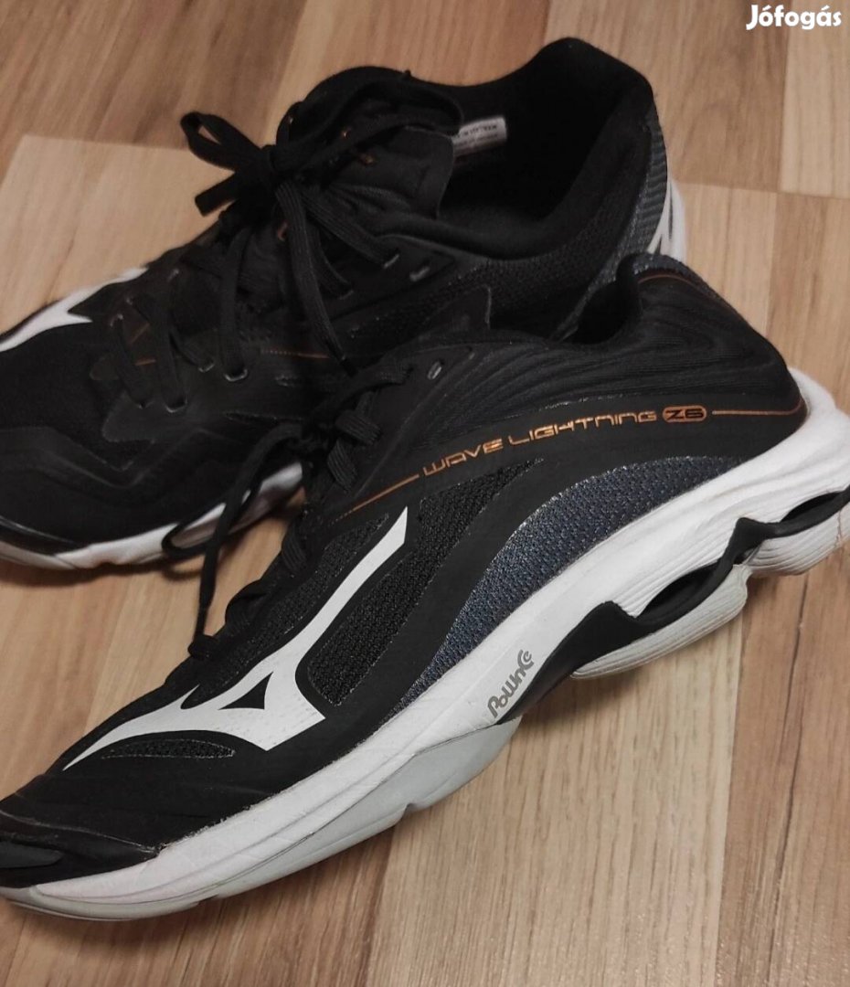 Mizuno Wave Lightning Z6 unisex sportcipő 