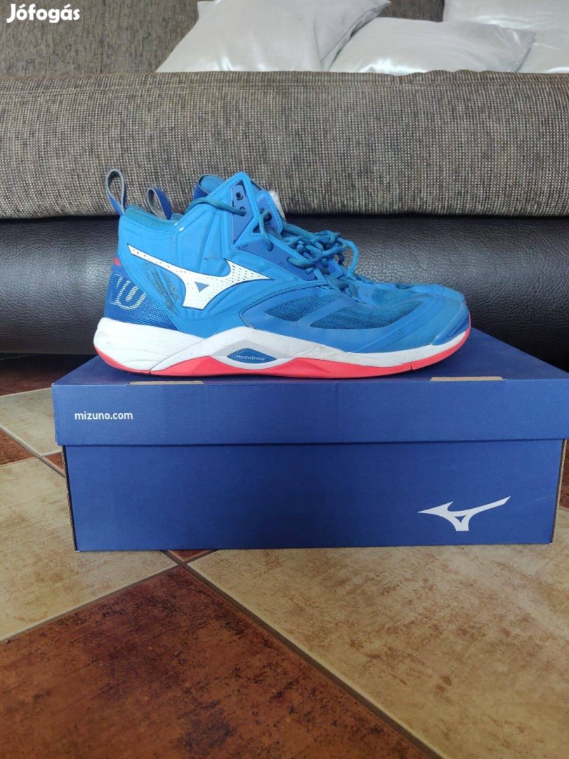 Mizuno Wave Momentum 2 Mid kézilabdacipő 