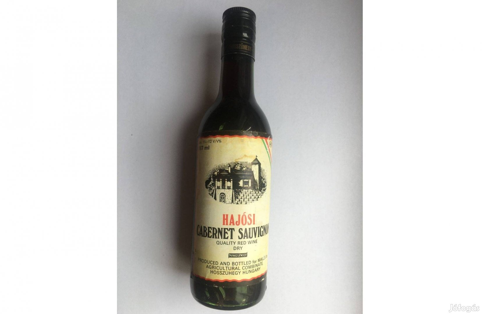 Mmalév számára palackozott (187 ml) Hajósi cabernet Sauvignon