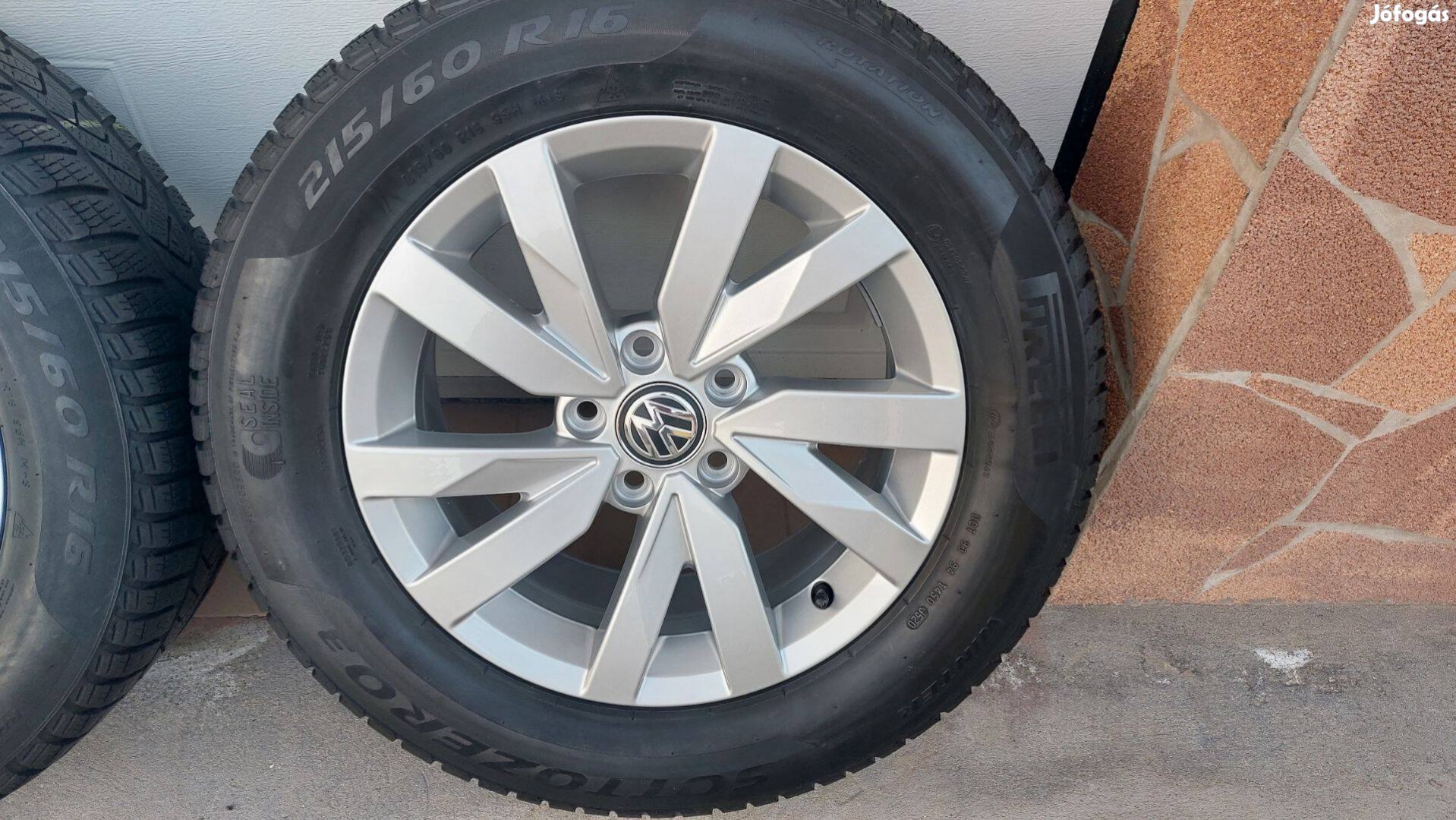Mmm 2 Gyári VW Passat B8 3G Aragon/ 16" alufelni Téli gumikkal