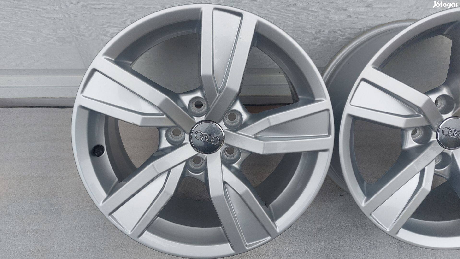 Mmm Eladó,Gyári,Audi A4 B9 16" alufelni
