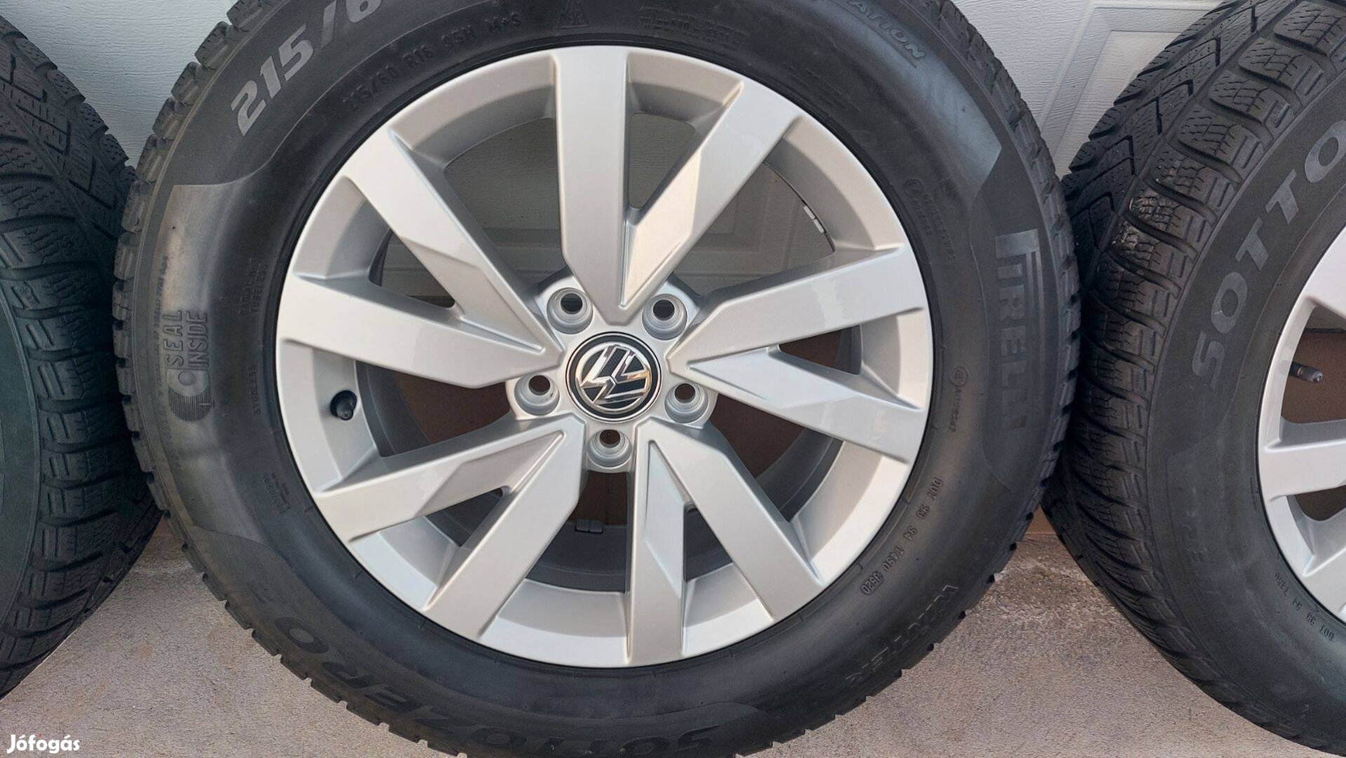 Mmm Gyári VW Passat B8 3G-3C/Aragon/16" alufelni Téli gumikkal