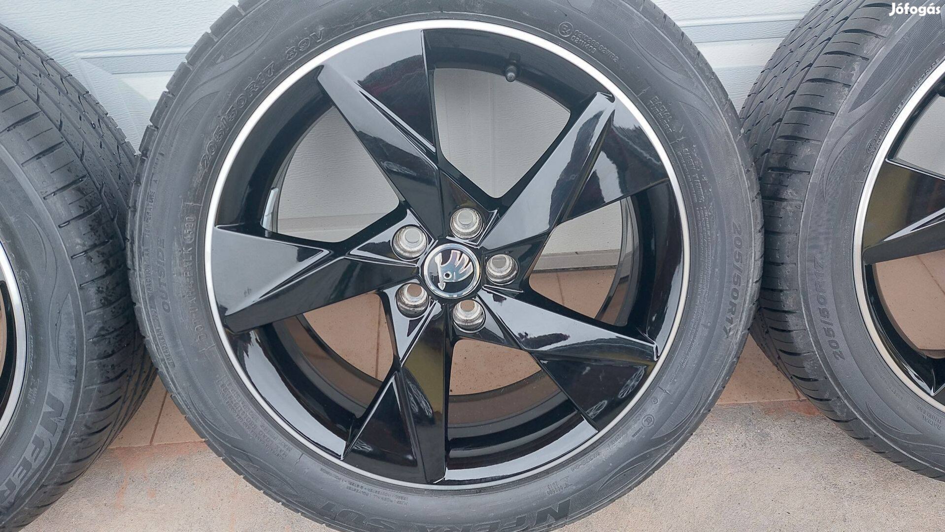 Mmm Gyári,új,Skoda Scala /volans / 17alufelni 5x100 új nyári gumik