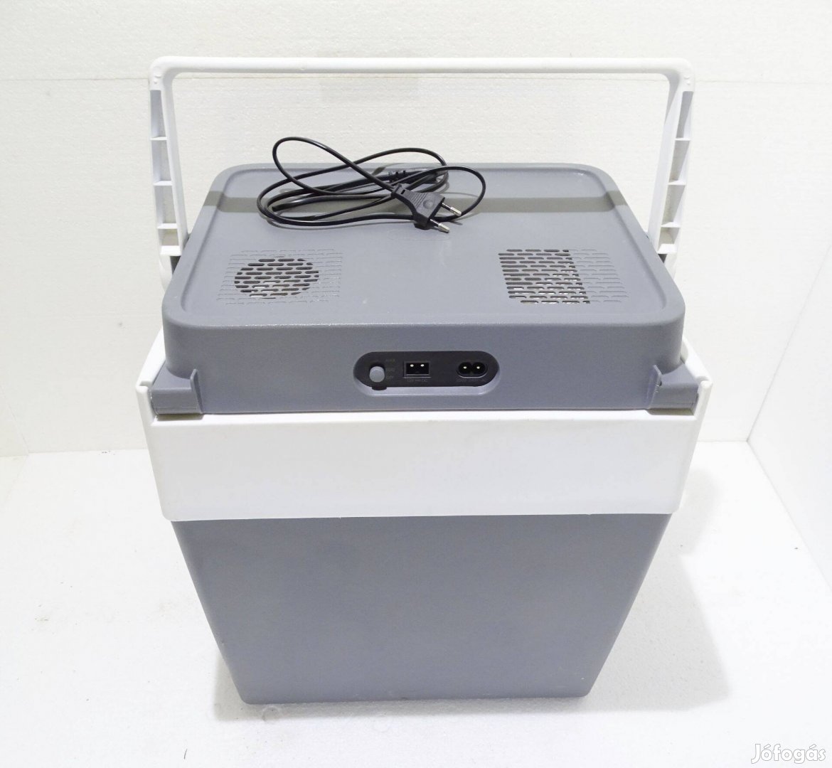 Mobicool MV24 Autós - kemping hűtőtáska hűtőláda 12 V/230 V 24 L