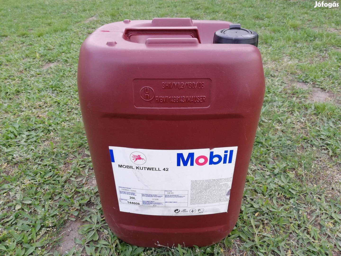 Mobil Kutwell 42 vágóolaj emulzió fémek vágásához 20 liter