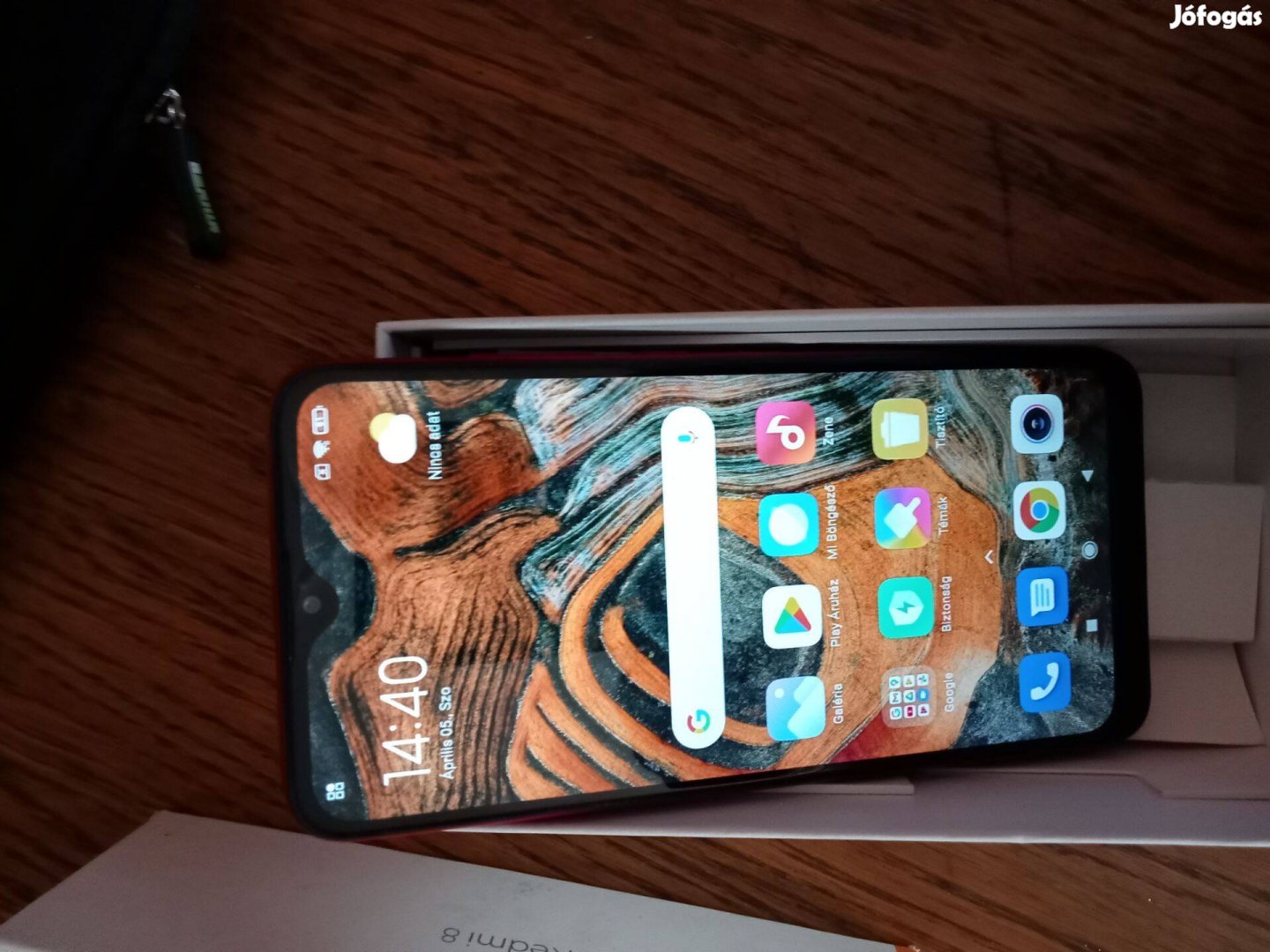 Mobiltelefon Redmi 8 Dual független 4/64gb