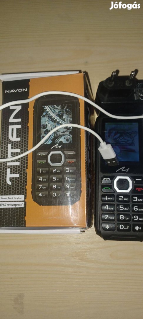 Mobiltelefon független nyomógombos újszerű állapotban eladó