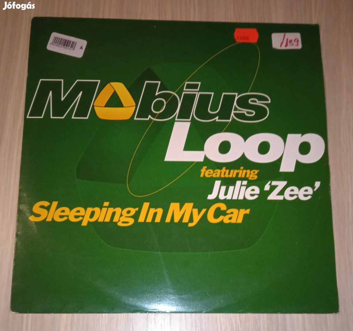Mobius Loop feat Julie 'Zee' - Sleeping In My Car . Maxi Bakelit.