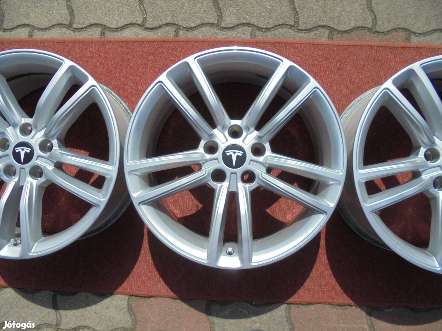 Model S gyári alufelni + T.P.M.S eladó