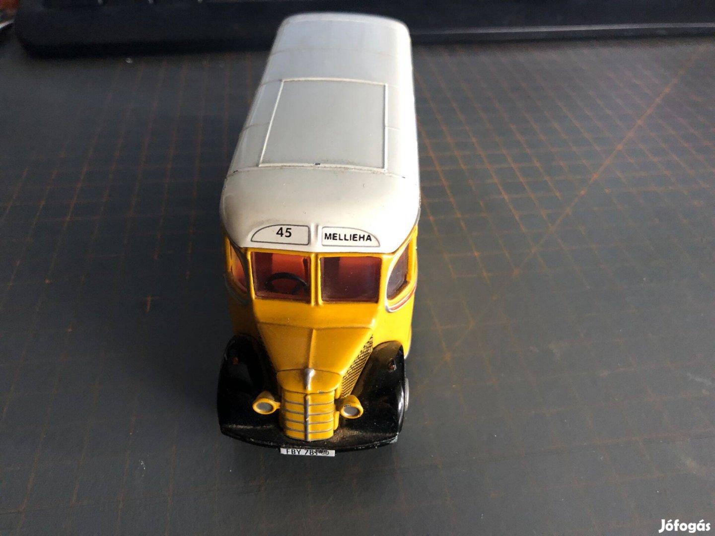 Modell Corgi autó busz
