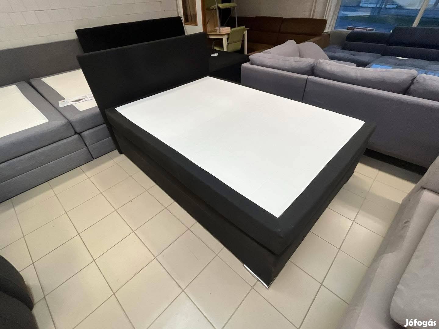 Modern Boxspring ágy eladó 140x200 