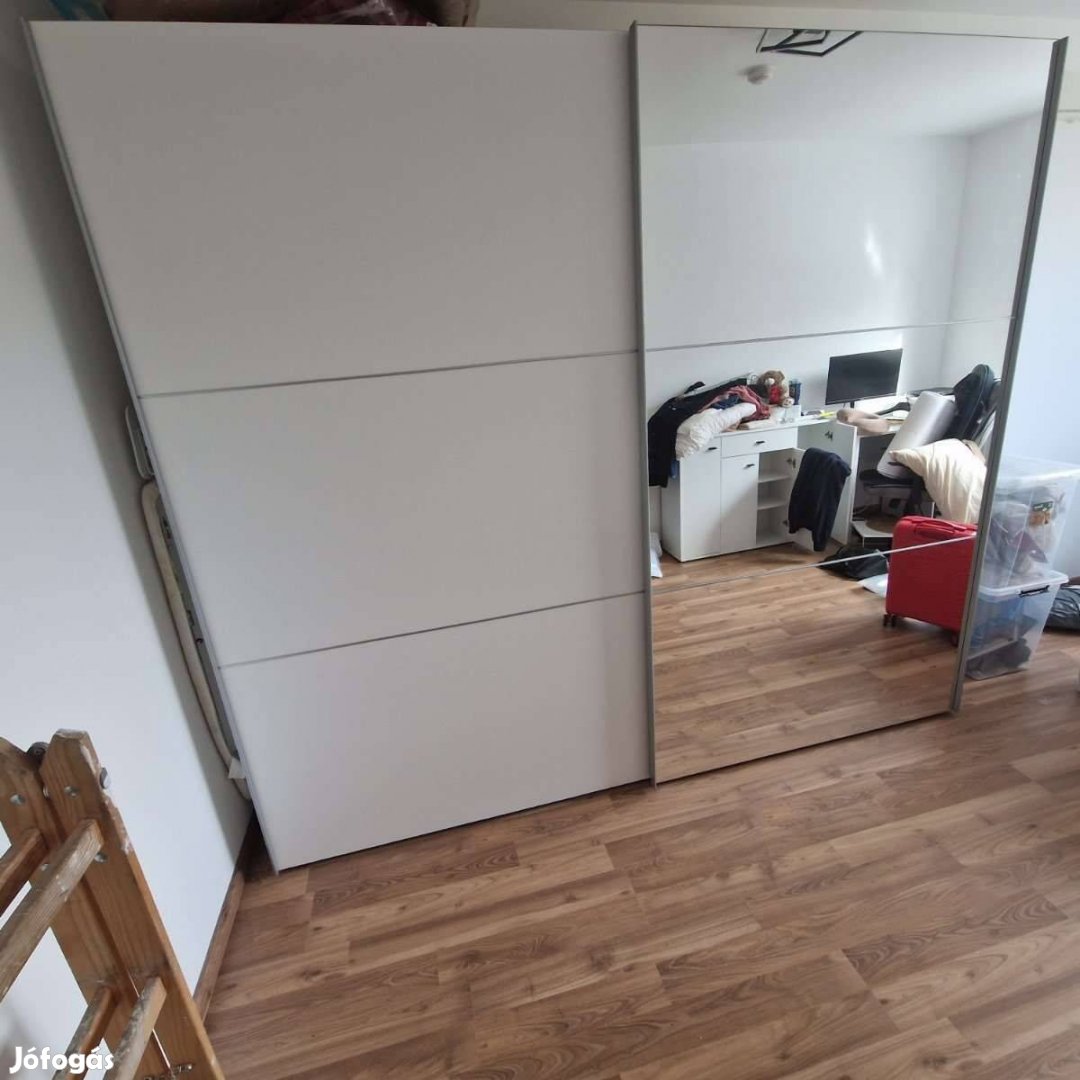 Modern Toló ajtós gardrób szekrény
