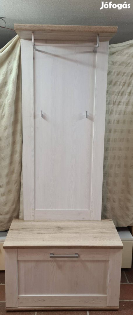 Modern, komplett előszoba bútor nagyon szép állapotban eladó