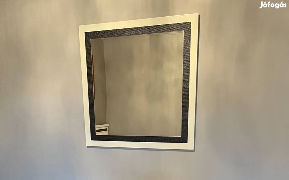 Modern fehér tükör 75 x 75 cm