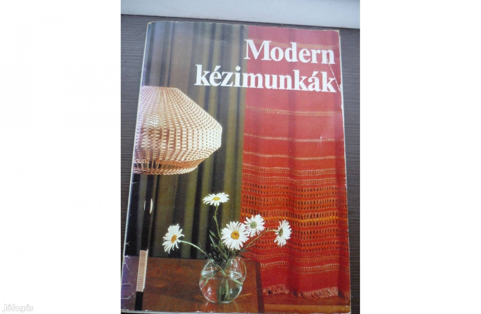 Modern kézimunkák c. kiadvány