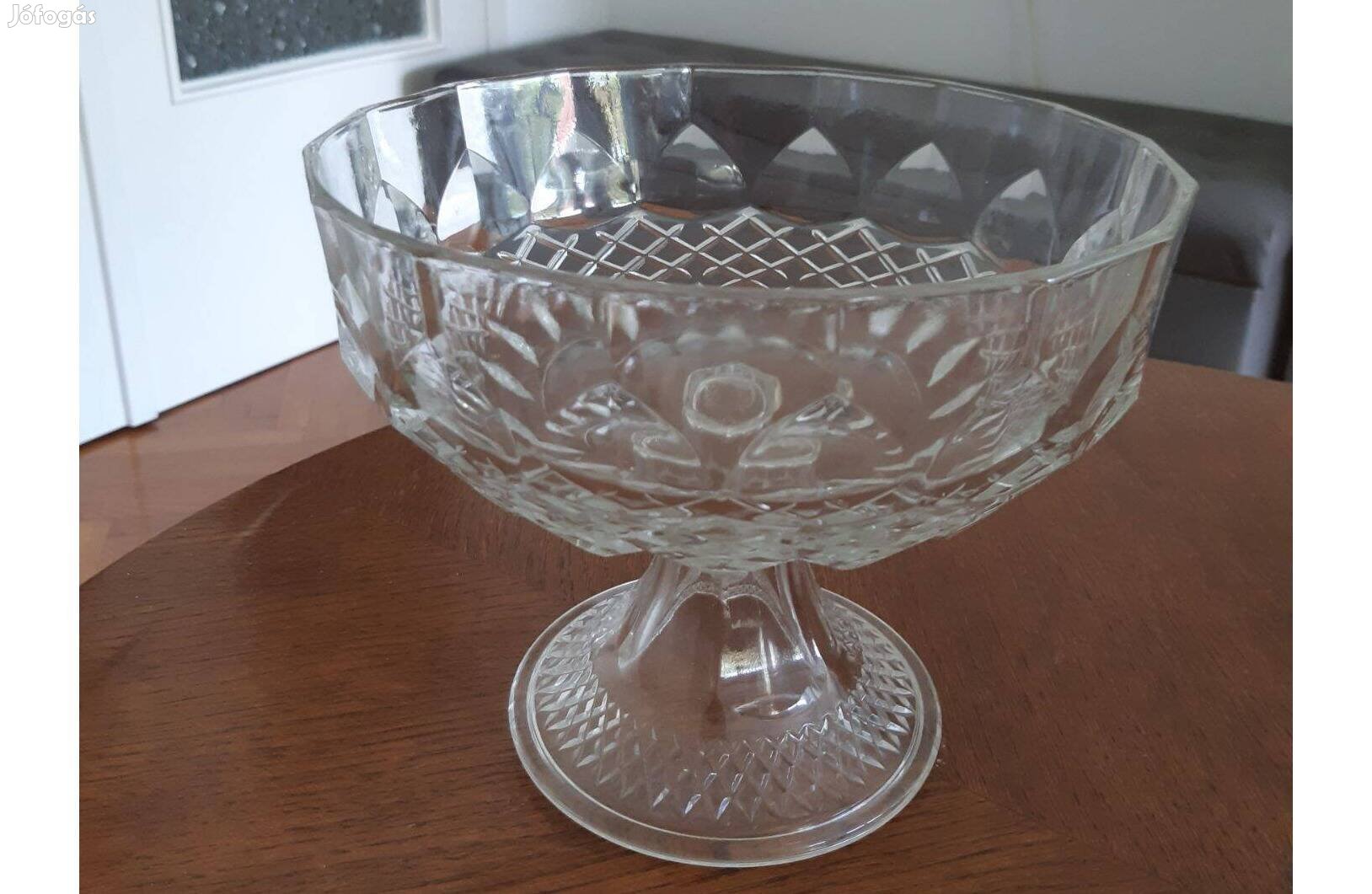 Modern kristály talpas gyümölcsös kínáló asztalközép eladó