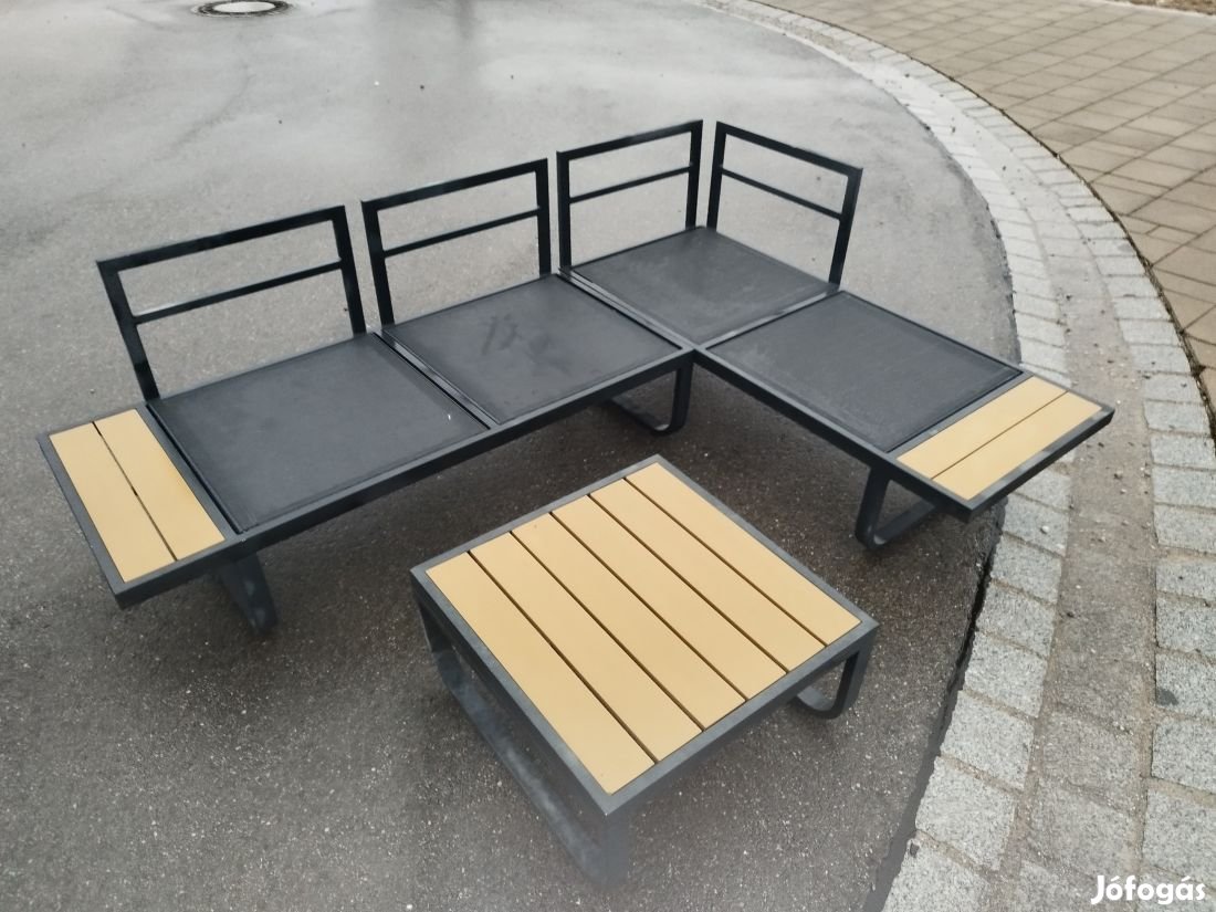 Modern kültéri pad- és asztalszett kerti bútor