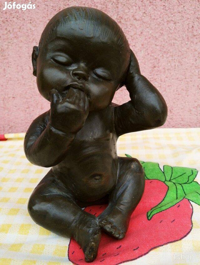 Modern szobrász műalkotás. Bronz bevonatos kerámia szobor.