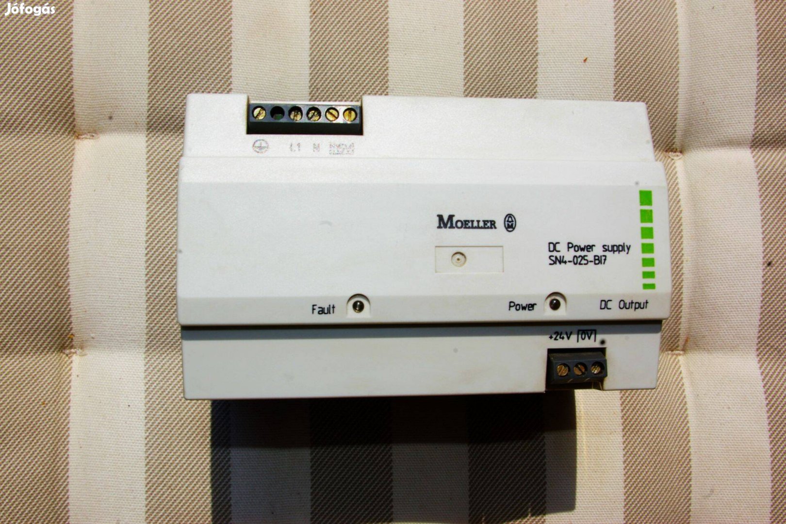 Moeller SN4-025-BI7 elektronikus tápegység 230/24VDC zárlatvédett 2,5A